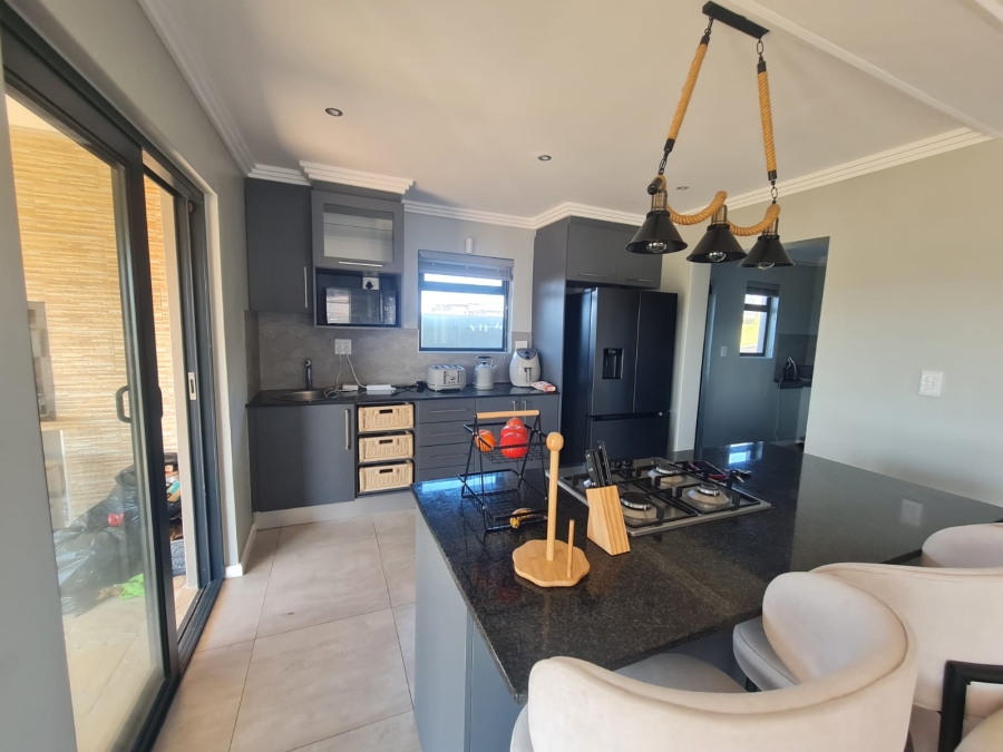 4 Bedroom Property for Sale in Kidds Beach Eastern Cape